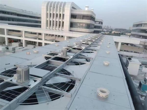 冷卻塔如何布置才能達(dá)到最佳效果（冷卻塔放置在哪里）,冷卻塔布置要求